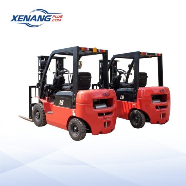 Xe nâng dầu 1.5 tấn