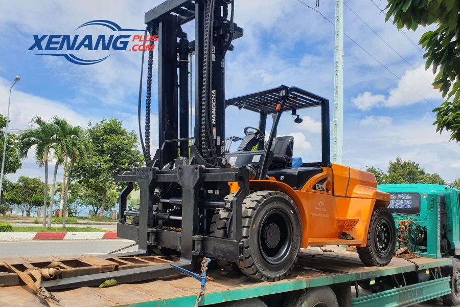 Xe nâng dầu 12 tấn Hangcha có tuổi thọ đến hơn 25 năm và có khả năng chịu va đập cực kỳ tốt.