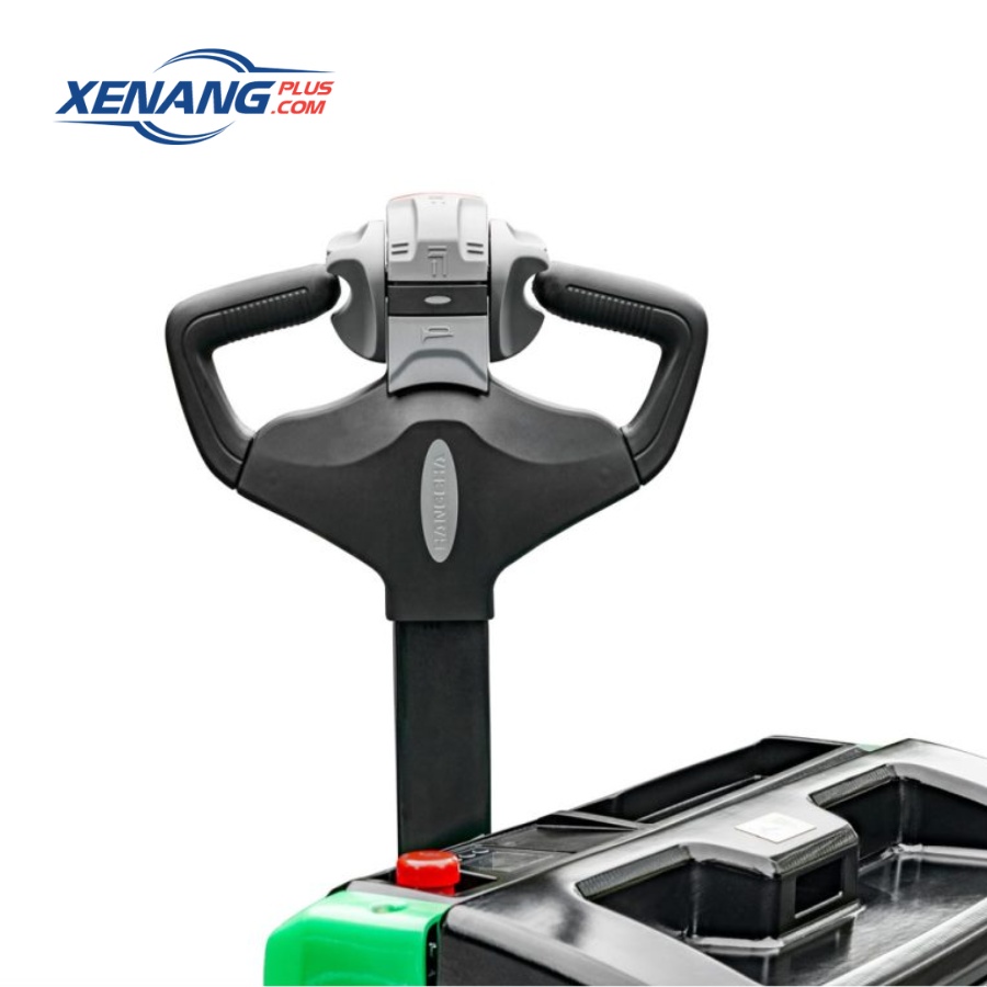 Hệ thống điều khiển tập trung giúp thao tác nâng, hạ và di chuyển chính xác